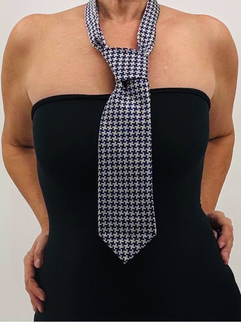 Thomas Pink Classic Silk Luxury British Menswear Necktie Tie